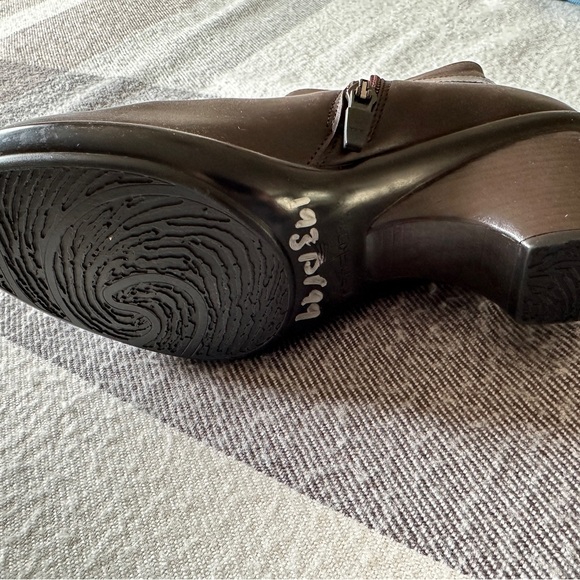 Women's Dansko Ryan Brown Leather Heeled Ankle Boots Size 8.5/39 NEW - Picture 2 of 4
